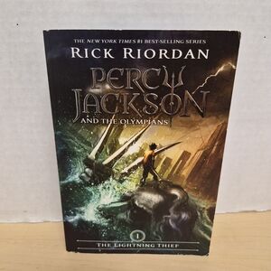 Percy Jackson and the Olympians, Book One: the Lightning Thief by Rick...